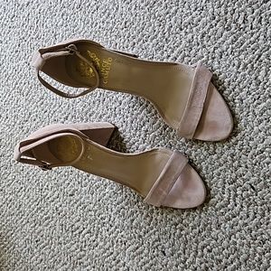 Vince Camuto Chunk Strappy Heels Sz. 7.5